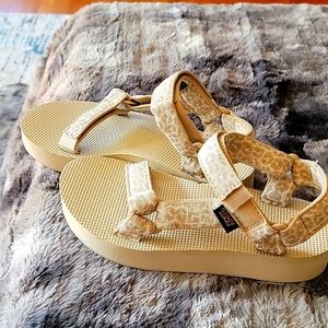 NWOT Teva - animal print sandals